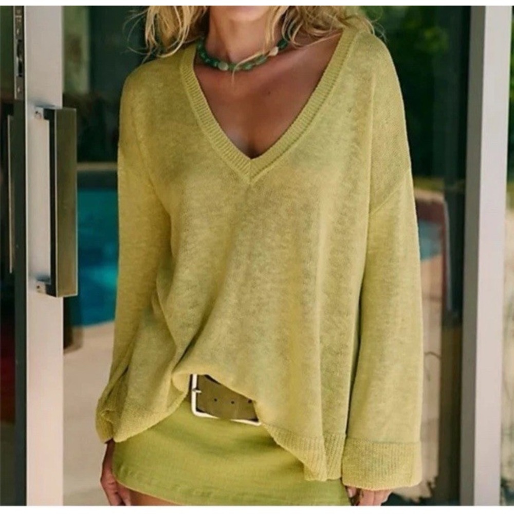 Free People Free-est Isadora Reversible Sweater Top L Lime Oversized Coastal